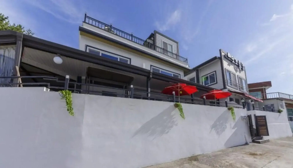 Yeosu Ocean View Pension