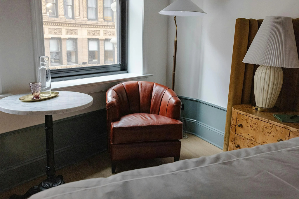 Fidelity Hotel