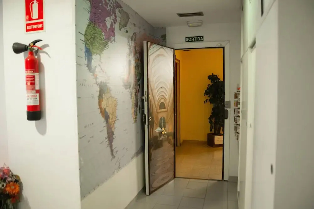 Hostel Ideal Badal