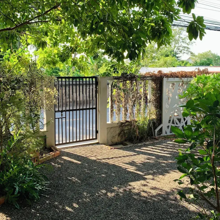 The Melatonin Hostel - จองห้อง ROOM