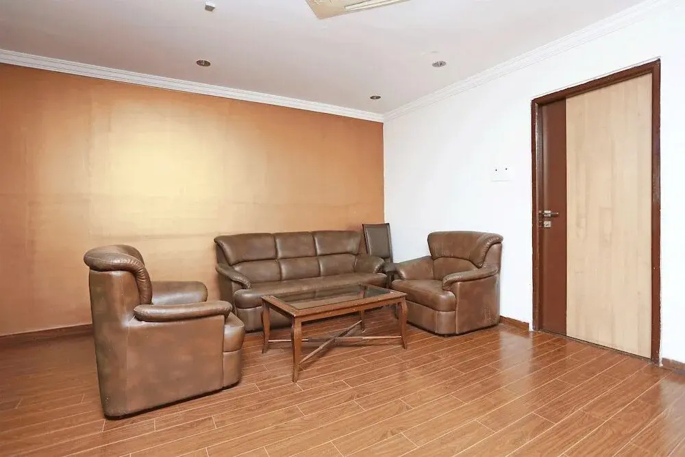 Hotel Svm Grand By OYO Rooms