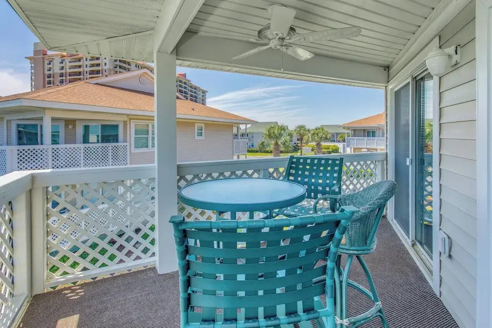 NMB Condo: Walk to the Beach or Use the Pool!