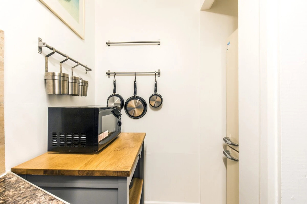 Fast Wifi Pet-friendly Sleeps 6