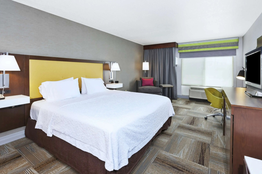 Hampton Inn Idaho Falls / Airport