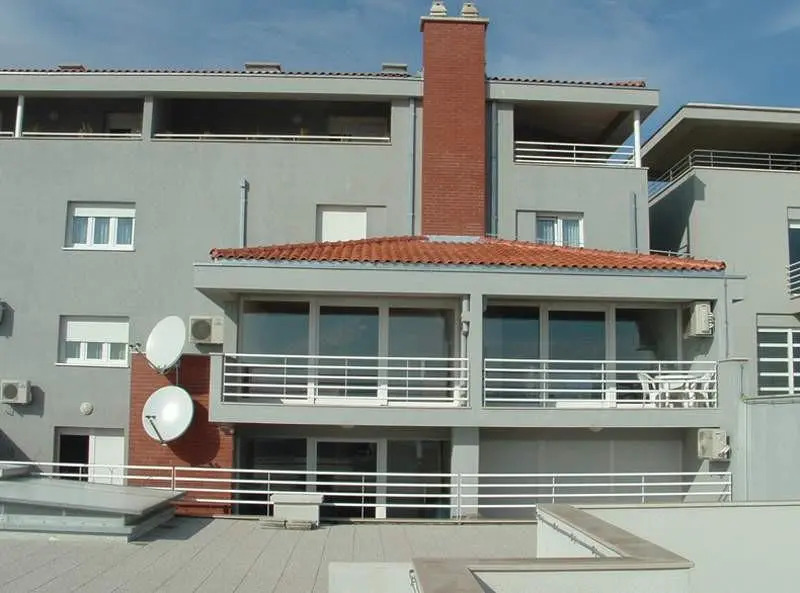 Apartment M