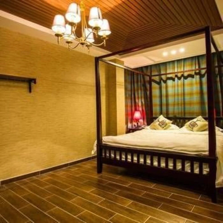 Sanya Have This Fellow Villager Mountain inn