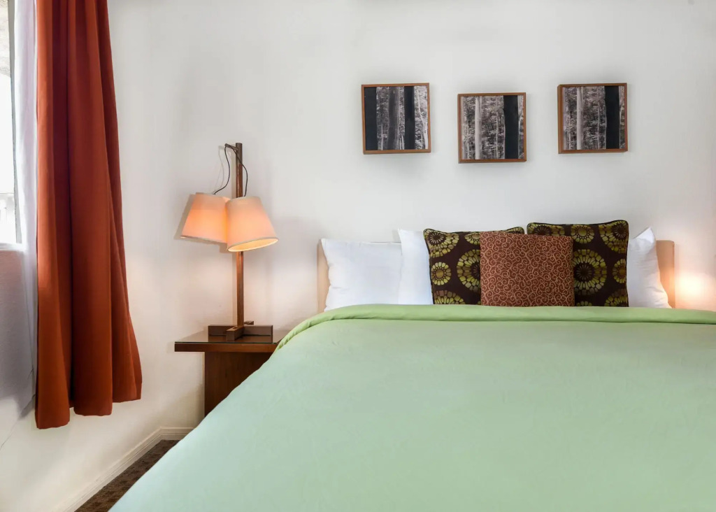 The Skylark, a Palm Springs Hotel