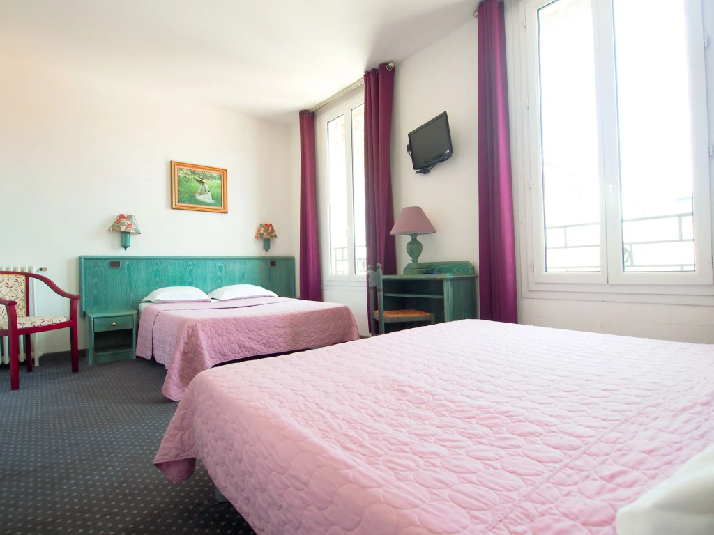 Apartment in Juan-les-pins Near Sandy Beaches