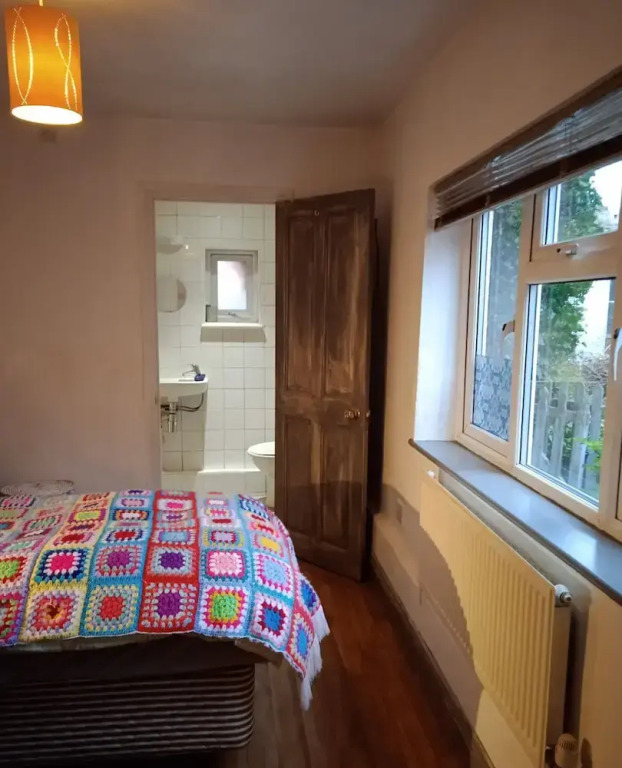 Captivating 2-bed Hideaway Apartment in Gloucester