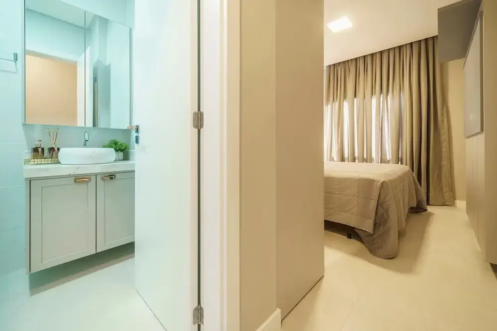 833-Apartamento 2 suítes em Bombinhas
