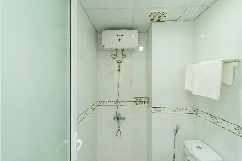 OYO 206 Mission Hotel