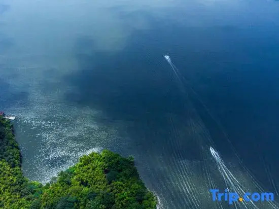 Wyndham Grand Plaza Royale Hot Springs Resort Tianmu Lake