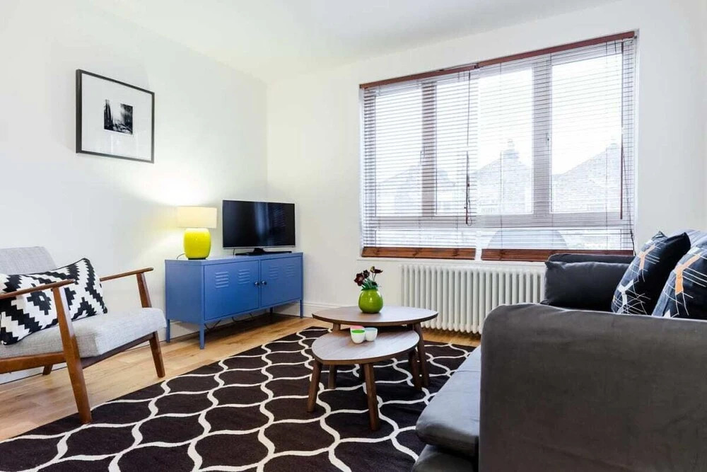 Aylie's Awesome 2 Bed Flat in Dalston