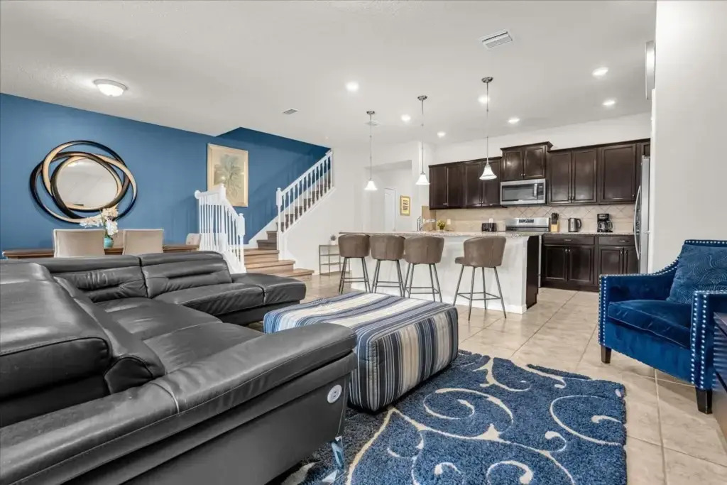 5 Bedrooms 4 Bathrooms Solterra 4618 Td