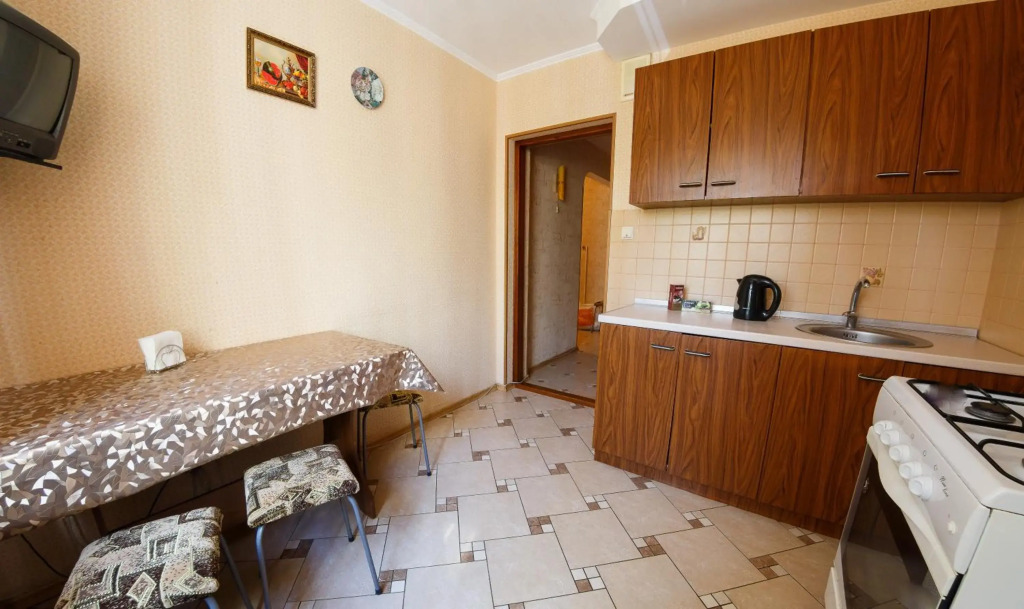 Clean and comfortable apartments on Karl Marx street
