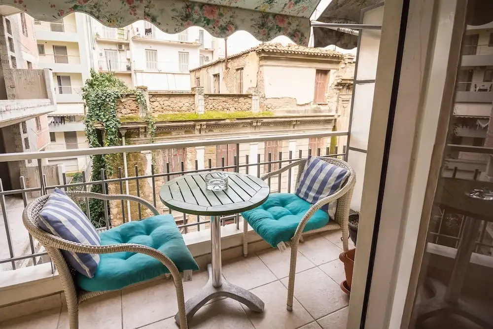 Comfortable Central Athens Flat  by Cloudkeys