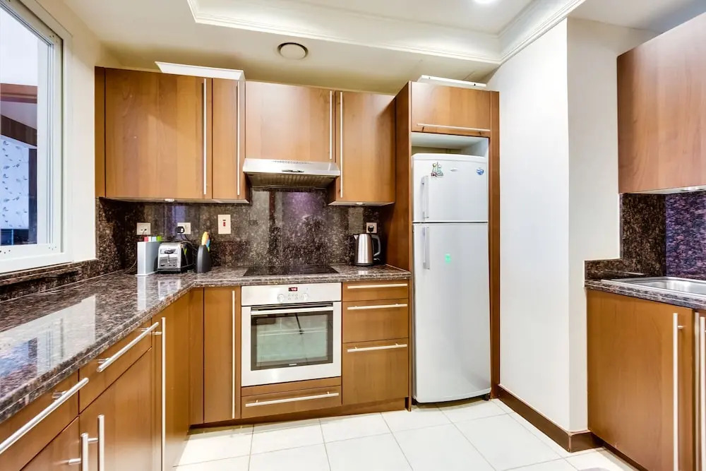 Fairmont North Luxury 2 BR Apt Palm
