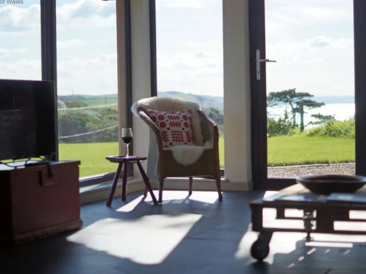 Holiday Home Cae Cwpwl