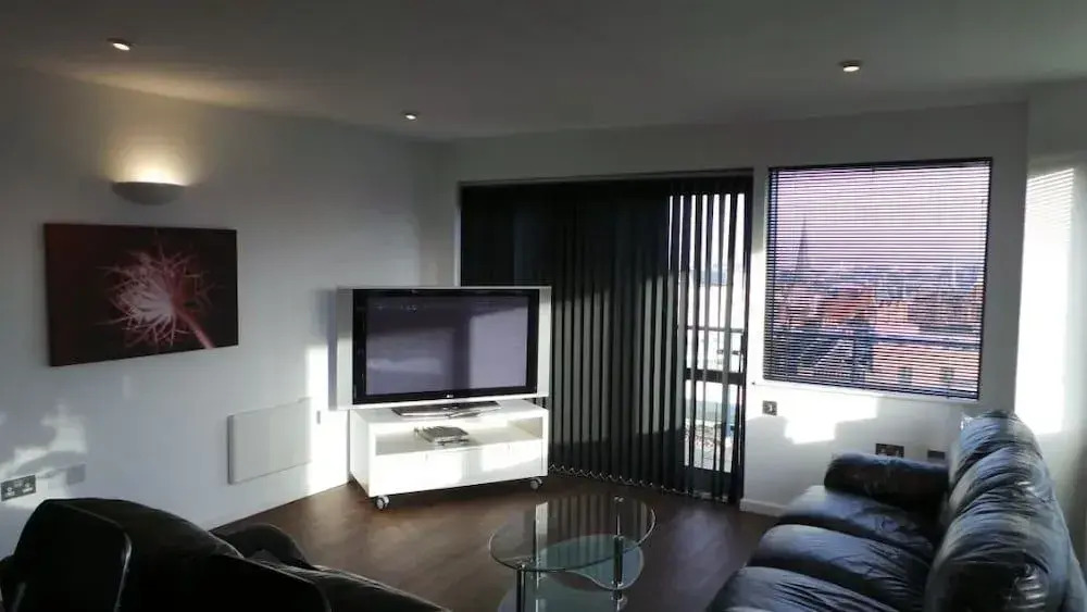 City Crash Pad - West Street Apartments