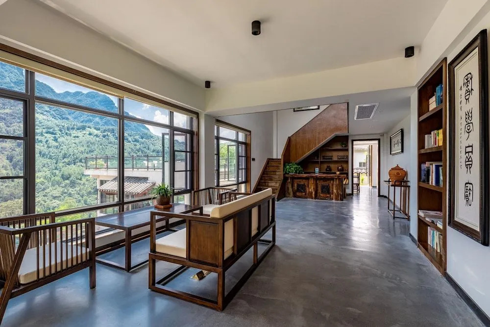 Wulingyuan Heart Awakening Lodge