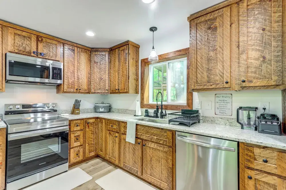 4 Mi to Dtwn Ellijay: Cabin w/ Pool & River Access