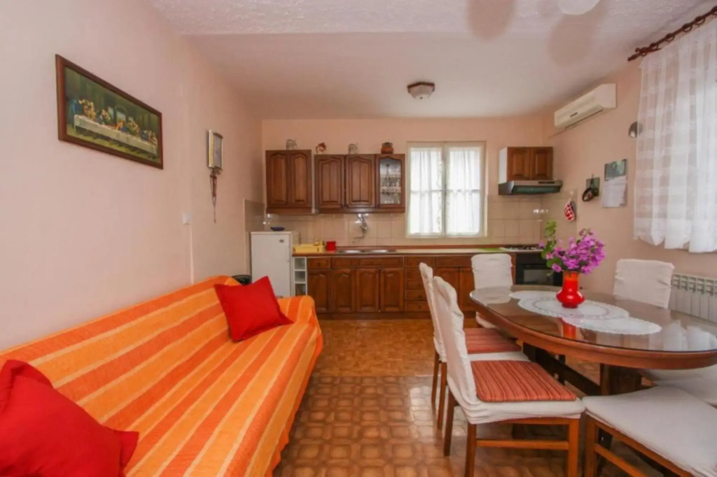 Žana - Close to Beach - A1 Veliki