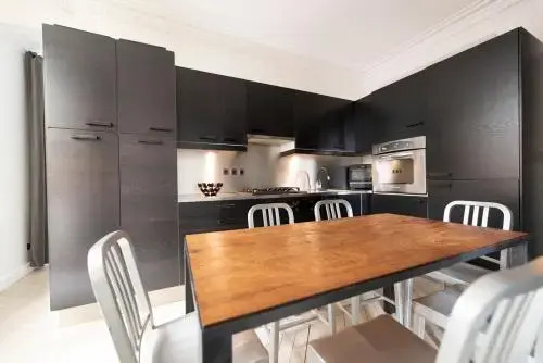 Amazing and Modern Flat for 6 in Le Marais