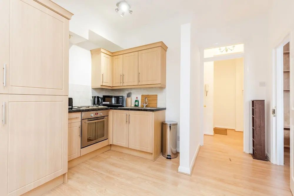 Kings Road Apartments