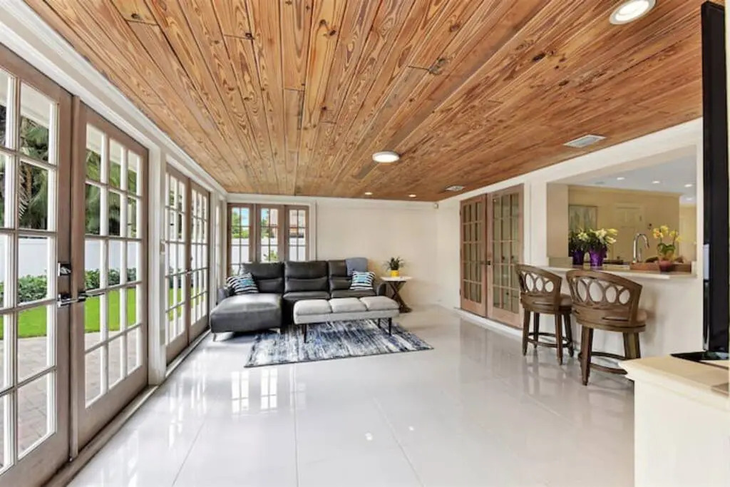 Seahorse Villa 1 by Dream Vacation