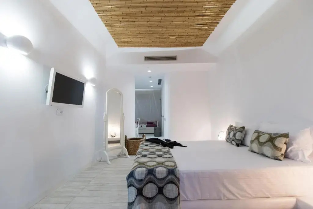 Thomais Studios