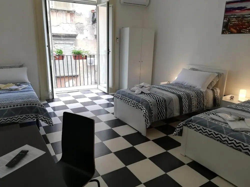 Mb Napoles Rooms