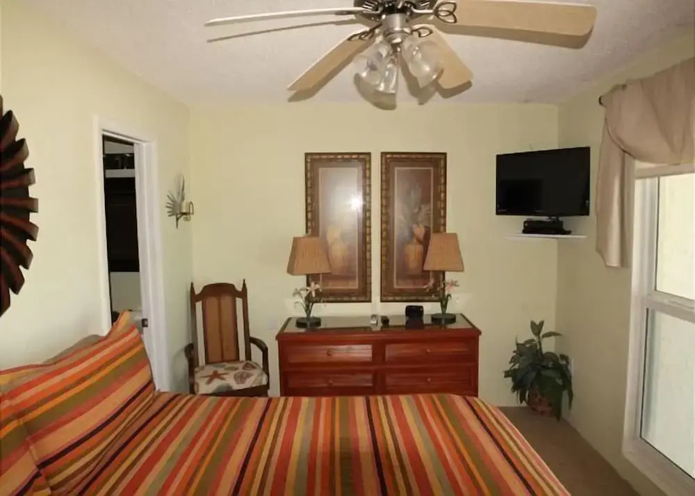 Tradewinds 24