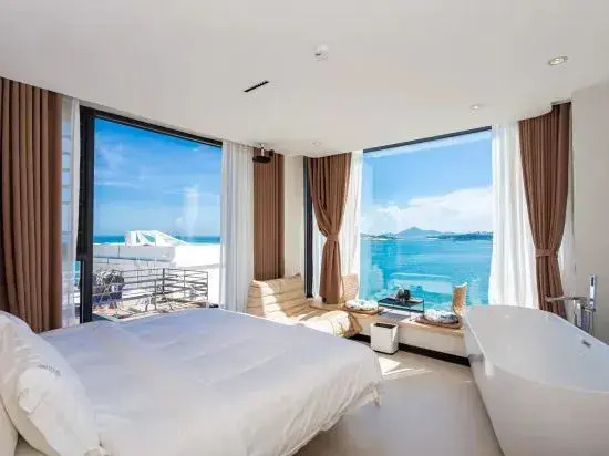 Youlan Seaview B&B (Dongshan South Gate Bay)
