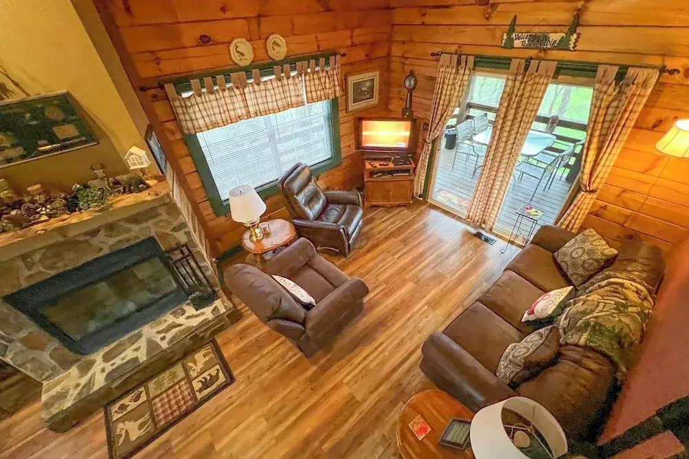 Serene Cabin in the Smokies w/ 2 Decks & Hot Tub!