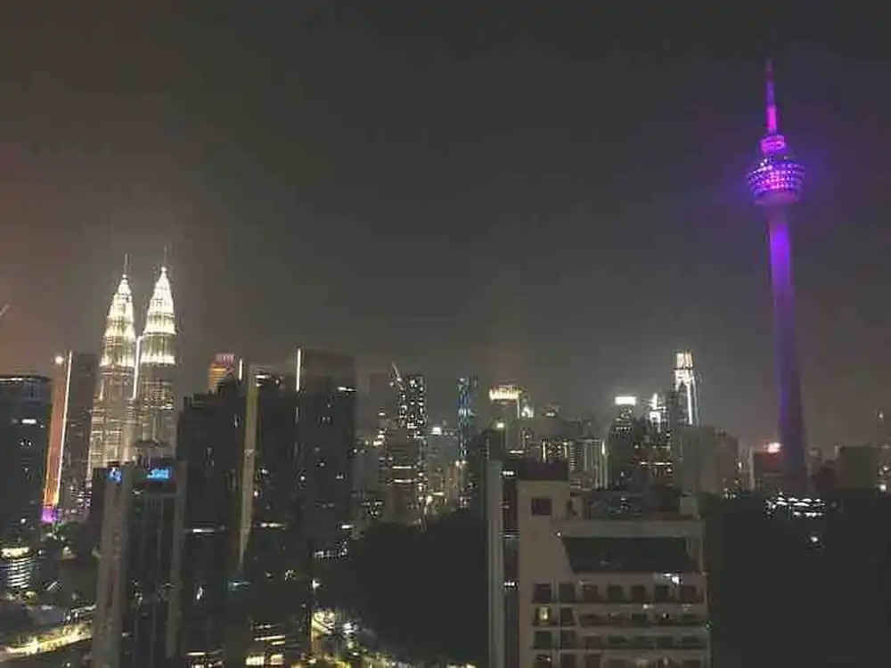 Luxurious Condo in Heart of Kuala Lumpur With Rooftop Garden