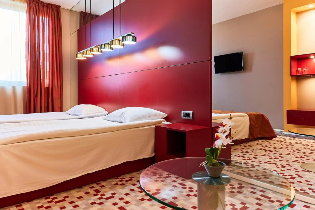 Monet Hotel