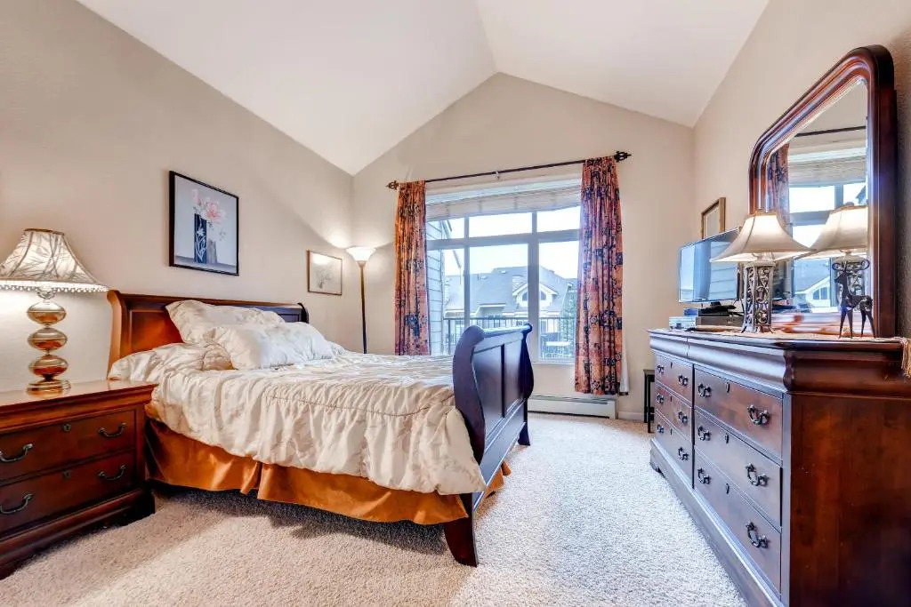 Three-Bedroom Spacious Condo 206 at Bay Club