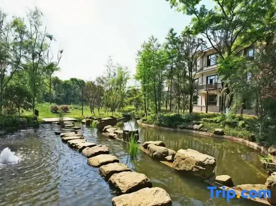Huitang Yiqi Bieyuan Hot Spring Holiday Villa