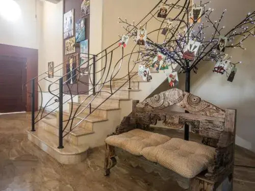 Sunshine Luxury House