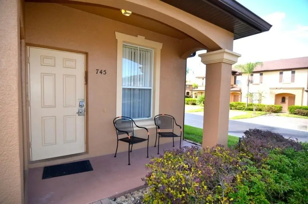 Amazing Townhome! Regal Palms - 745LAM