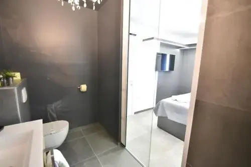 Mido Rooms