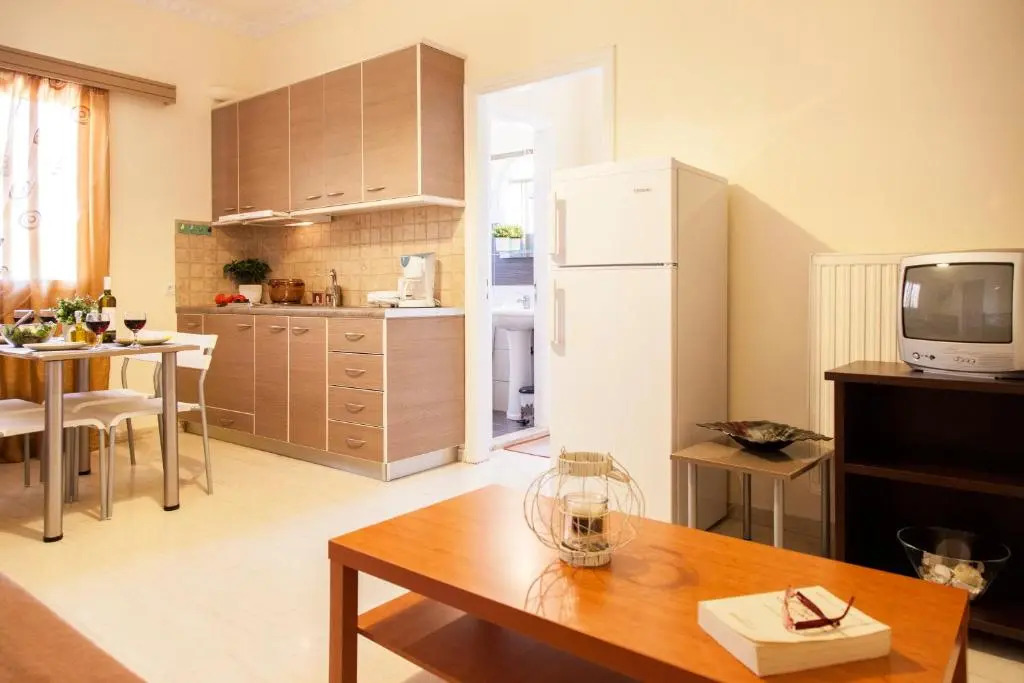 Tasoula Studios & Apartments