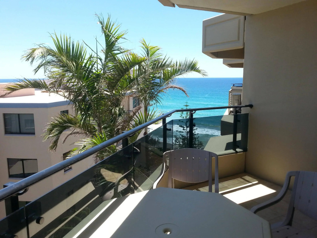 Clubb Coolum Beach Resort Sunshine Coast