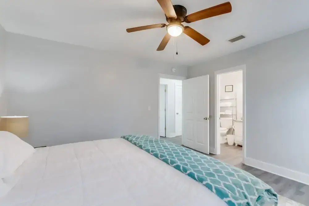 Sel De Vie 6 BR Sleeps 18 dog Friendly
