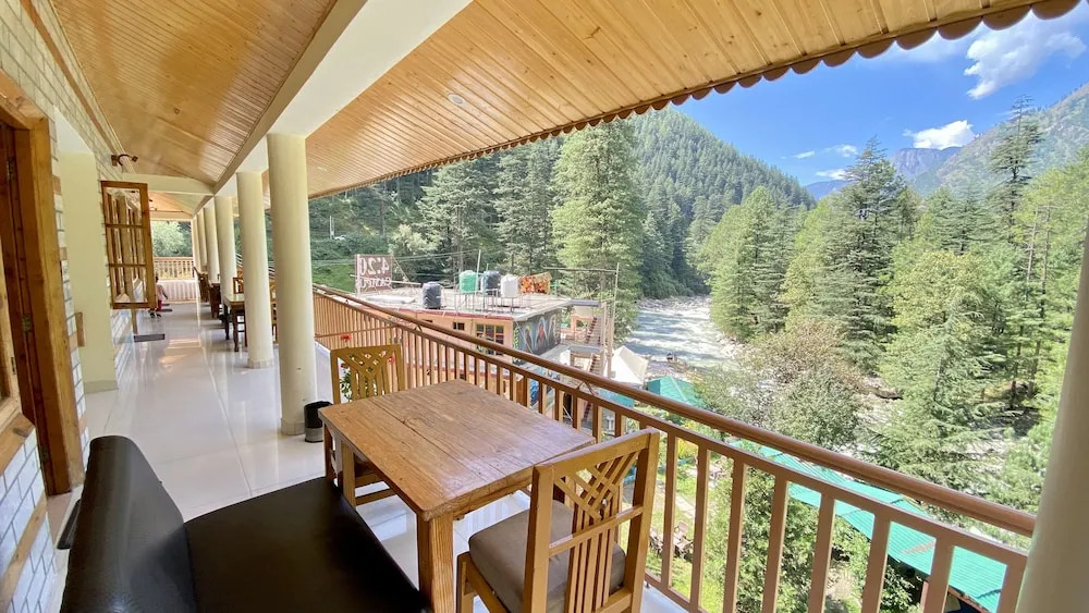 Hotel Purnima - A Riverside Hotel in Kasol