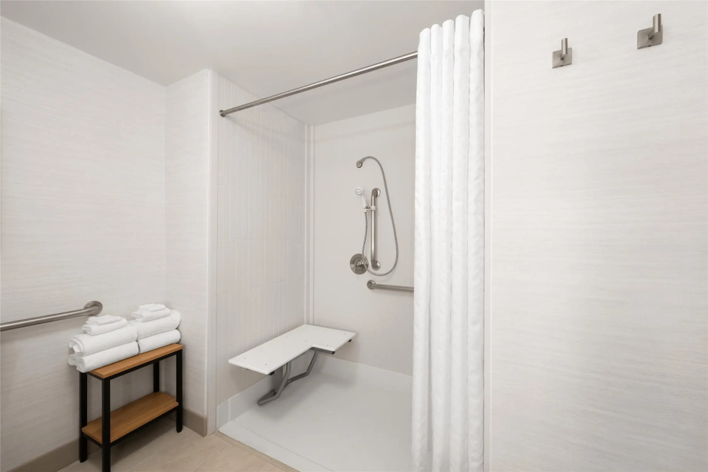 Hampton Inn & Suites Oakland Airport-Alameda