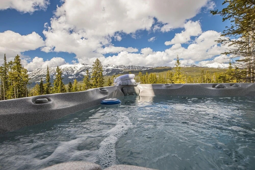 18 Alpine Bend 6 Bedroom Home by Moonlight Basin Lodging
