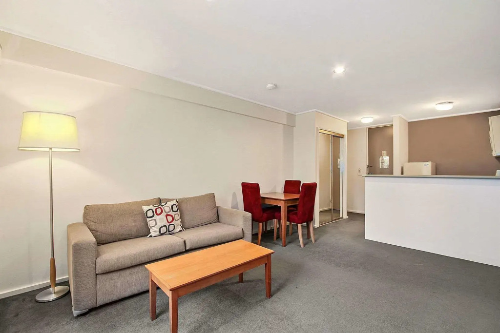Knox International Hotel and Apartments