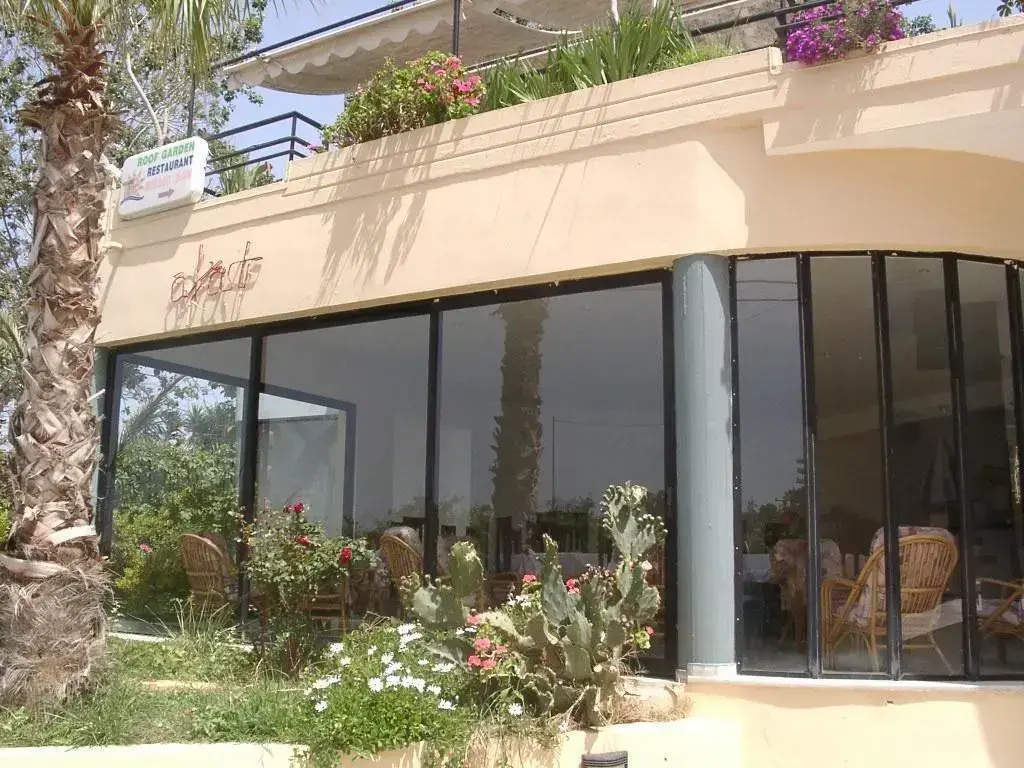 Akasti Hotel