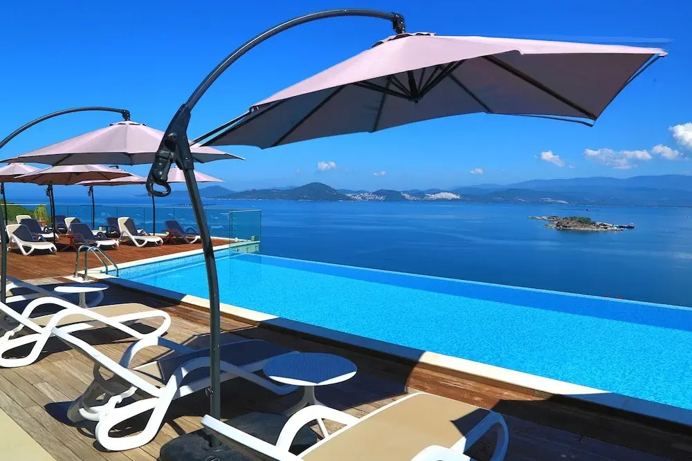 Adabuku Villas